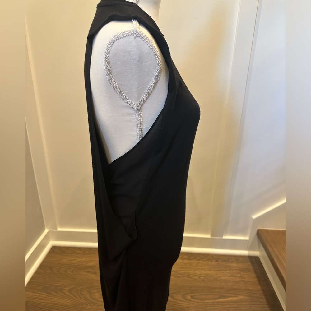 BLQ Dress - Picture 2 of 9